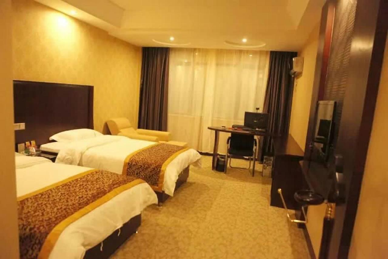 Yifeng Hotel Jiujiang  Extérieur photo